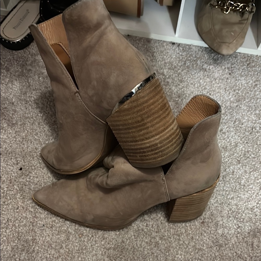 Women's Taupe Ankle Boots
